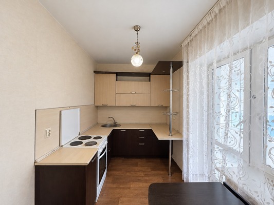 Продам трехкомнатную (3-комн.) квартиру, Авиационная ул, 66, Москва г