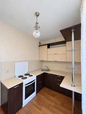 Продам трехкомнатную (3-комн.) квартиру, Авиационная ул, 66, Москва г