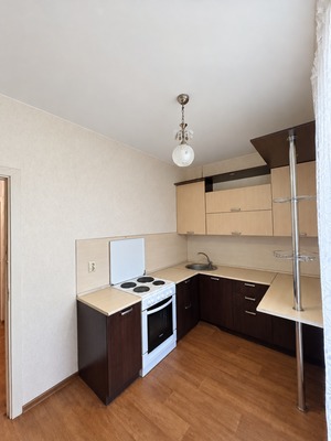 Продам трехкомнатную (3-комн.) квартиру, Авиационная ул, 66, Москва г
