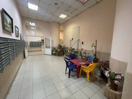 Продам трехкомнатную (3-комн.) квартиру, Авиационная ул, 66, Москва г