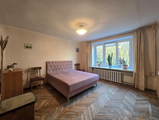 Продам двухкомнатную (2-комн.) квартиру, Ленсовета ул, 13, Санкт-Петербург г