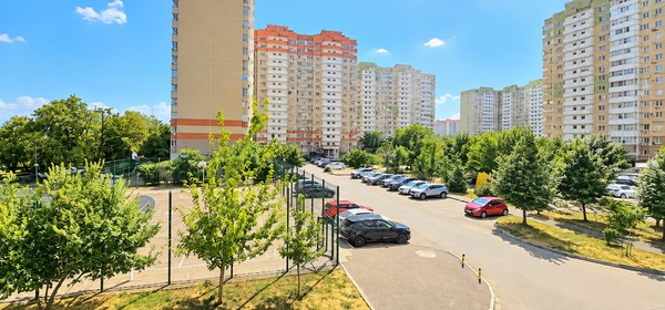 Продам двухкомнатную (2-комн.) квартиру, им. Генерала Трошева Г.Н. ул, 37, Краснодар г