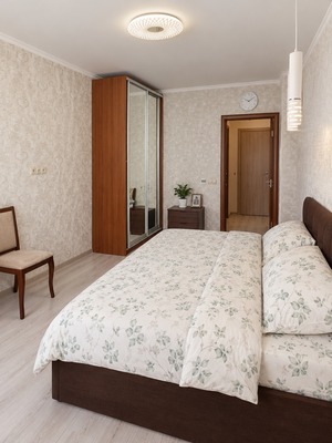 Продам двухкомнатную (2-комн.) квартиру, Крупской ул, 1/1, Батайск г