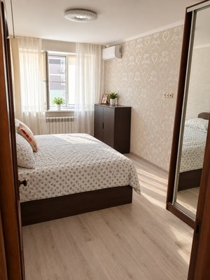 Продам двухкомнатную (2-комн.) квартиру, Крупской ул, 1/1, Батайск г
