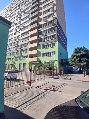 Продам двухкомнатную (2-комн.) квартиру, Крупской ул, 1/1, Батайск г