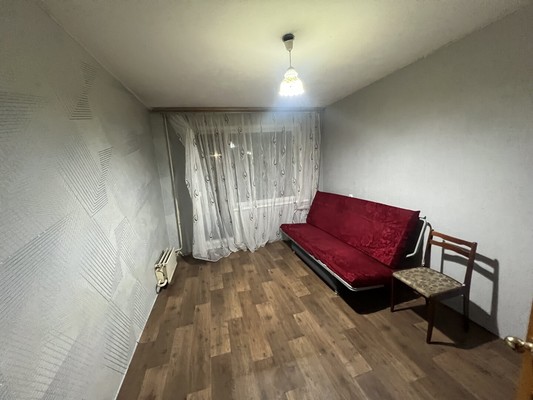 Продам трехкомнатную (3-комн.) квартиру, Фатыха Амирхана ул, 34, Казань г