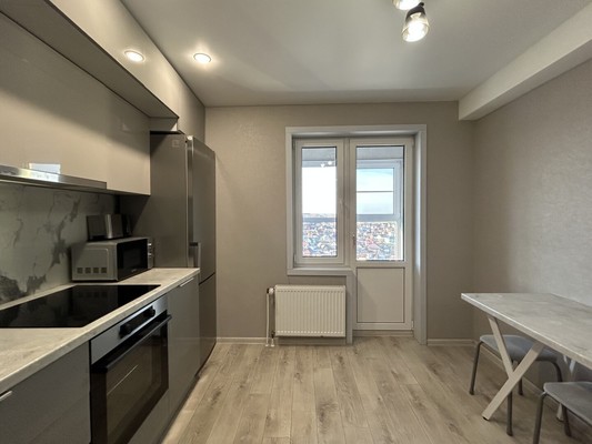 Продам трехкомнатную (3-комн.) квартиру, Генерала Глазунова ул, 6, Пенза г