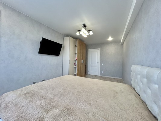 Продам трехкомнатную (3-комн.) квартиру, Генерала Глазунова ул, 6, Пенза г