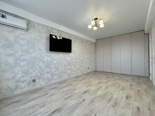 Продам трехкомнатную (3-комн.) квартиру, Генерала Глазунова ул, 6, Пенза г