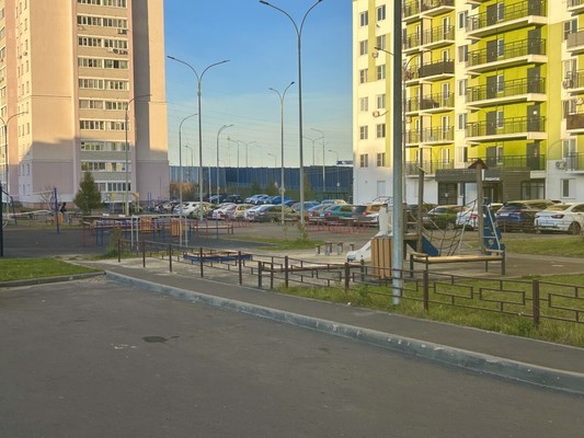 Продам трехкомнатную (3-комн.) квартиру, Генерала Глазунова ул, 6, Пенза г