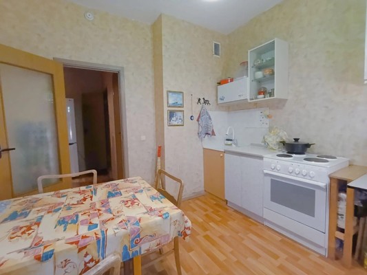 Продам двухкомнатную (2-комн.) квартиру, Большая Академическая ул, 77к2, Москва г