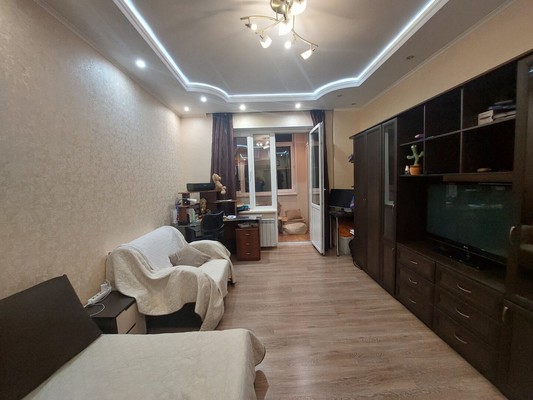 Продам однокомнатную (1-комн.) квартиру, Коммунистическая ул, 40к1, Раменское г