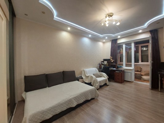 Продам однокомнатную (1-комн.) квартиру, Коммунистическая ул, 40к1, Раменское г