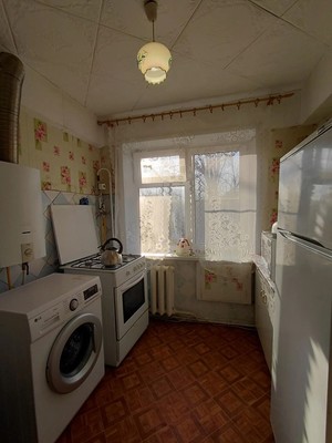 Продам двухкомнатную (2-комн.) квартиру, Александра Корсунова пр-кт, 37, Великий Новгород г