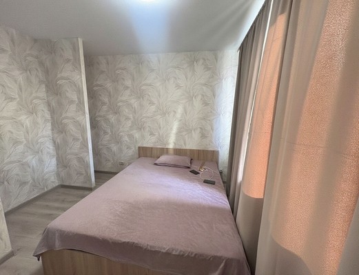 Продам двухкомнатную (2-комн.) квартиру, Западный квартал (Купелинка мкр) ул, 7к1, Сапроново д