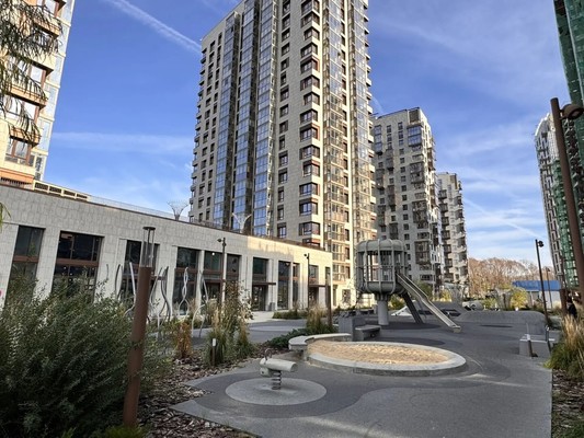 Продам трехкомнатную (3-комн.) квартиру, Гаврилова ул, 7к2, Казань г