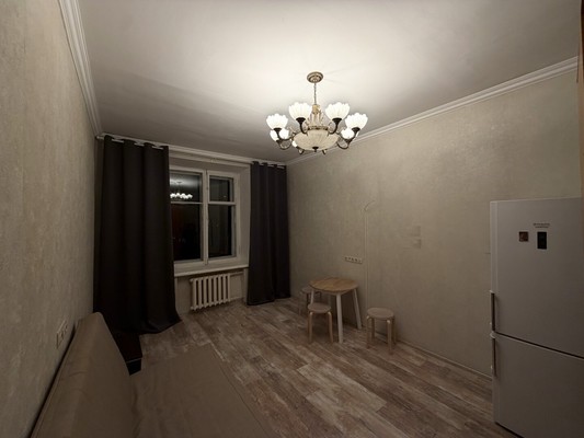 Продам комнату в 4-комн. квартире, Университетский пр-кт, 9, Москва г