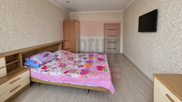 Продам двухкомнатную (2-комн.) квартиру, Советская ул, 5, Светлый г