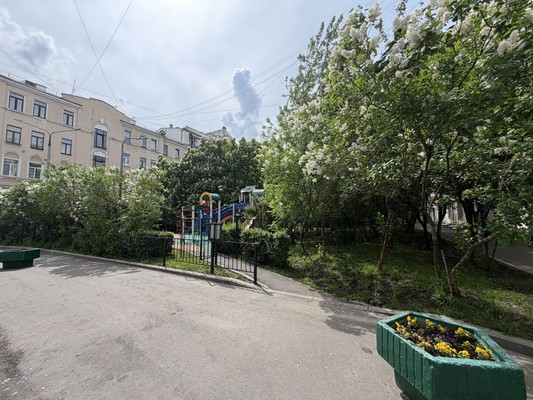 Продам однокомнатную (1-комн.) квартиру, Трубная ул, 25, Москва г