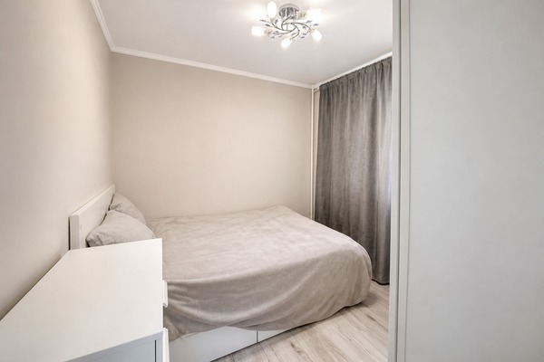 Продам трехкомнатную (3-комн.) квартиру, Гастелло ул, 37, Москва г