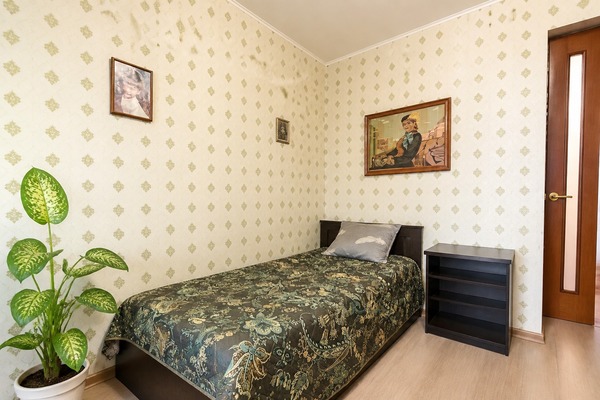 Продам трехкомнатную (3-комн.) квартиру, Гастелло ул, 37, Москва г