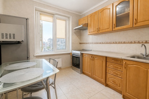 Продам трехкомнатную (3-комн.) квартиру, Гастелло ул, 37, Москва г