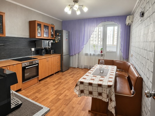 Продам трехкомнатную (3-комн.) квартиру, Анапское ш, 41Нк2, Новороссийск г