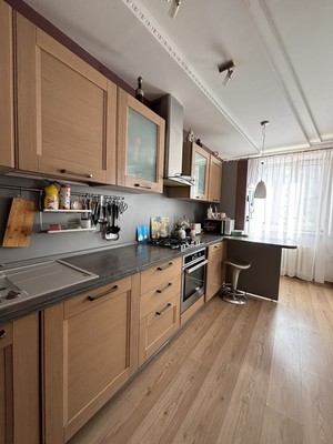 Продам трехкомнатную (3-комн.) квартиру, 30 лет Победы ул, 111, Волгодонск г