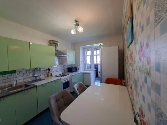Продам трехкомнатную (3-комн.) квартиру, Ямашева пр-кт, 87, Казань г