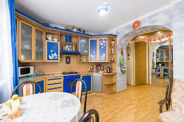 Продам трехкомнатную (3-комн.) квартиру, Ворошиловский пр-кт, 36-38, Ростов-на-Дону г