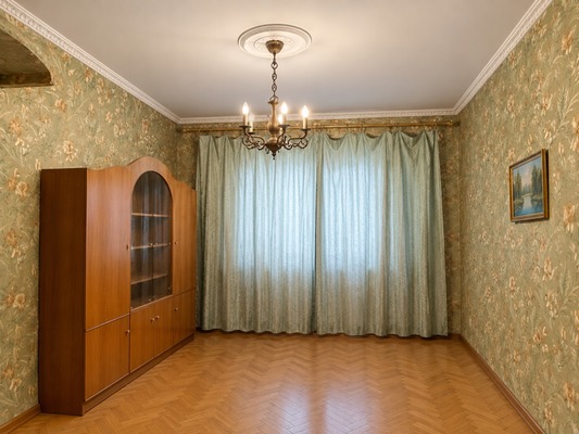 Продам двухкомнатную (2-комн.) квартиру, Лескова ул, 8, Москва г