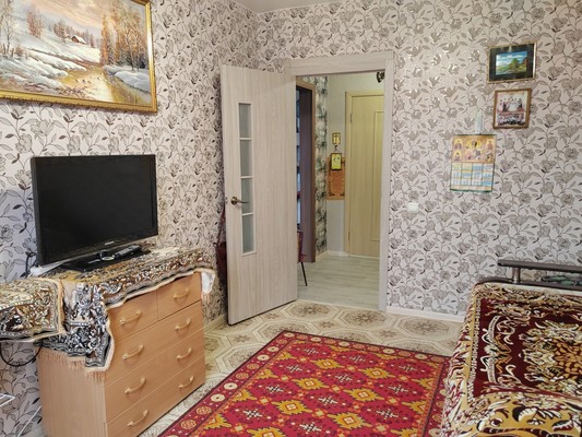 Продам двухкомнатную (2-комн.) квартиру, Калинина ул, 109, Нижний Тагил г
