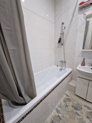 Продам однокомнатную (1-комн.) квартиру, Малая Истра мкр, дом 10, Высоково д