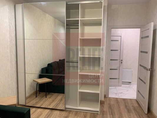 Продам однокомнатную (1-комн.) квартиру, Советский пр-кт, 238, Калининград г