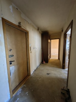 Продам двухкомнатную (2-комн.) квартиру, 18, Коммунарка п