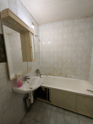Продам двухкомнатную (2-комн.) квартиру, 18, Коммунарка п