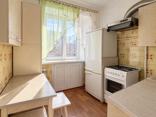 Продам двухкомнатную (2-комн.) квартиру, Ленина ул, 80, Пермь г