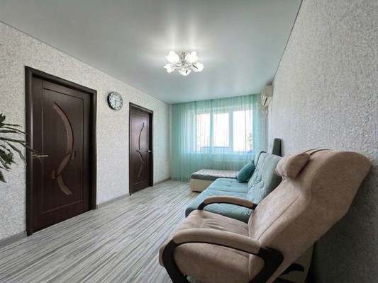 Продам трехкомнатную (3-комн.) квартиру, Ленина ул, 102, Волгодонск г