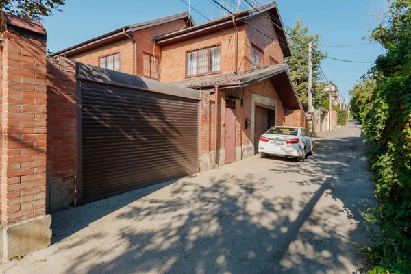 Продам дом, Гражданская ул, 50к30, Ростов-на-Дону г, 0 км от города