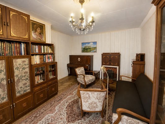 Продам трехкомнатную (3-комн.) квартиру, Фестивальная ул, 5, Москва г