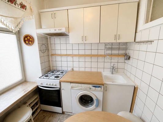 Продам трехкомнатную (3-комн.) квартиру, Фестивальная ул, 5, Москва г