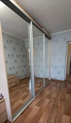 Продам трехкомнатную (3-комн.) квартиру, Гагарина ул, 20, Симферополь г