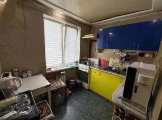 Продам трехкомнатную (3-комн.) квартиру, Гагарина ул, 20, Симферополь г
