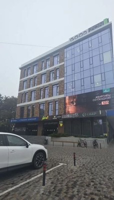 Продам трехкомнатную (3-комн.) квартиру, Гагарина ул, 20, Симферополь г