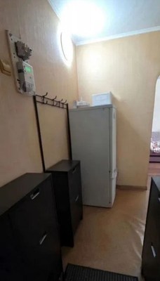 Продам трехкомнатную (3-комн.) квартиру, Гагарина ул, 20, Симферополь г