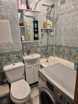 Продам трехкомнатную (3-комн.) квартиру, Октябрьский пр-кт, 44, Сыктывкар г