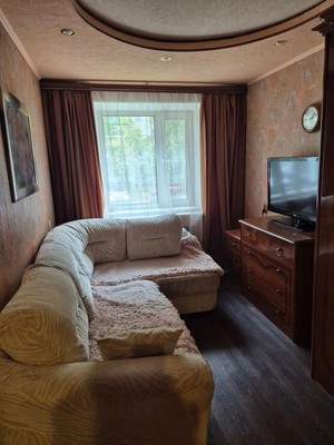 Продам трехкомнатную (3-комн.) квартиру, Октябрьский пр-кт, 44, Сыктывкар г