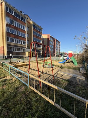Продам трехкомнатную (3-комн.) квартиру, Комсомольская ул, 32б, Медведево пгт