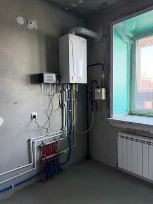 Продам трехкомнатную (3-комн.) квартиру, Комсомольская ул, 32б, Медведево пгт