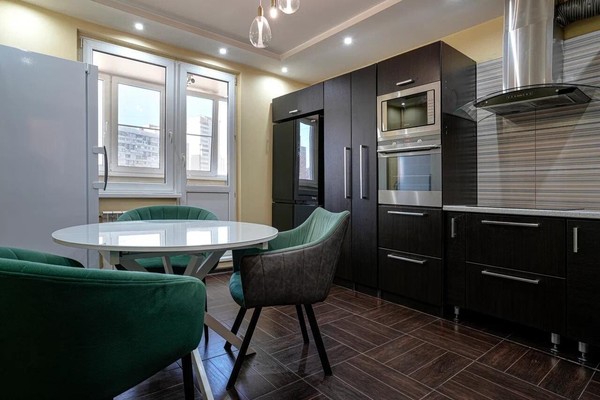 Продам многокомнатную квартиру, Заповедная ул, 18к4, Москва г